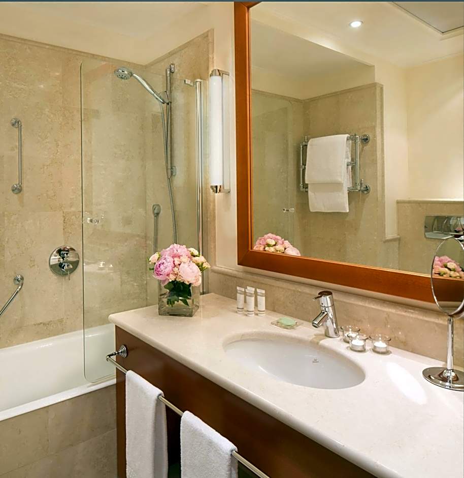 Starhotels Grand Milan