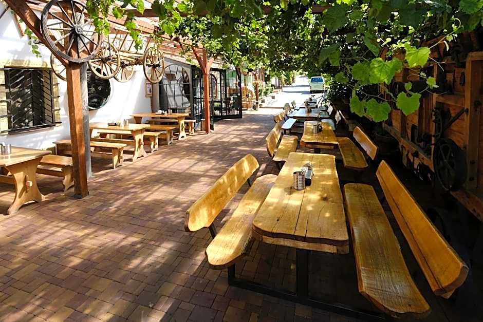 Hotel Rustikal Hustopeče - U Mandloňových sadů