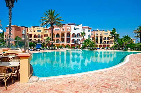 Jardim da Meia Praia Resort