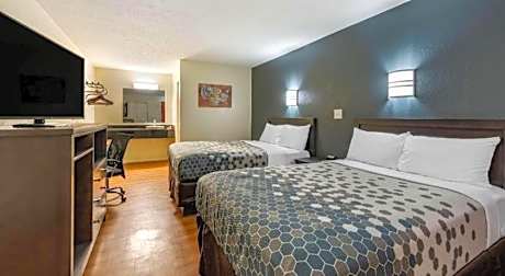 Quality Inn & Suites Columbus West