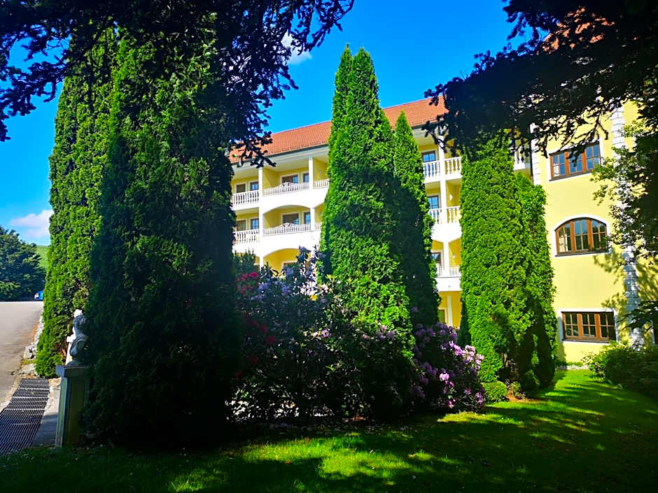 Wellnesshotel Parkschlössl zu Thyrnau  Adults only