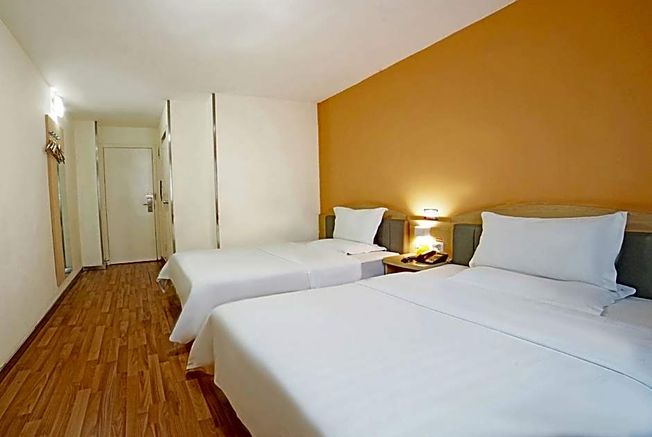 7 Days Inn Shaoguang Fengcai Building Pedestrian Street