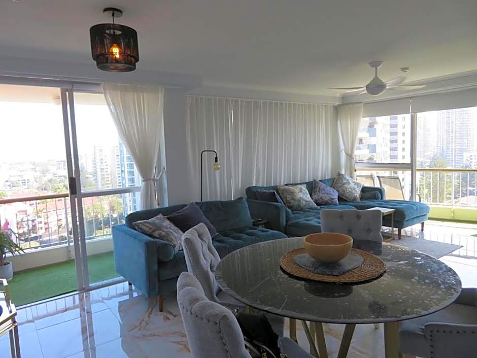 Surfers Beachside Holiday Apartments