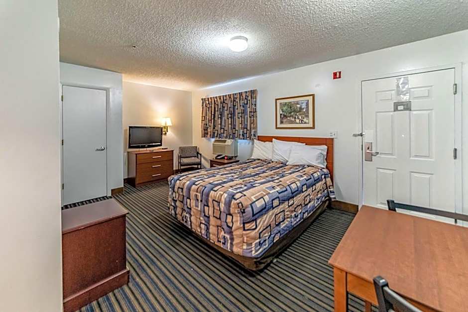 Studio 6 Greensboro NC I40