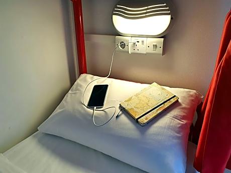 Bed in 10-Bed Mixed Dormitory Room