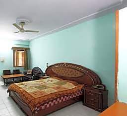 Hotel Viren International