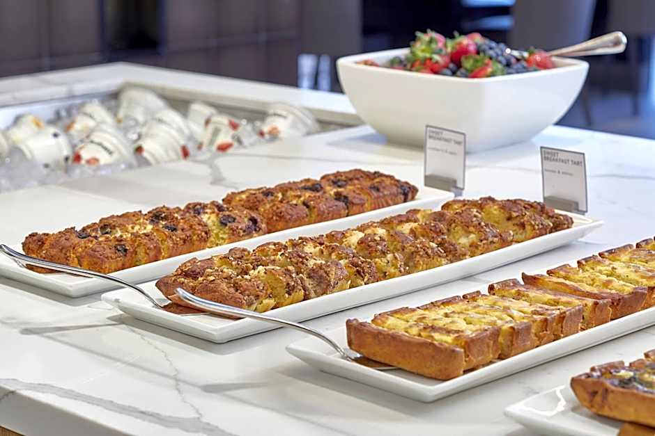 AC Hotel by Marriott Atlanta Airport Gateway