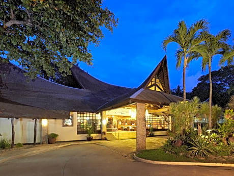 Matabungkay Beach Hotel