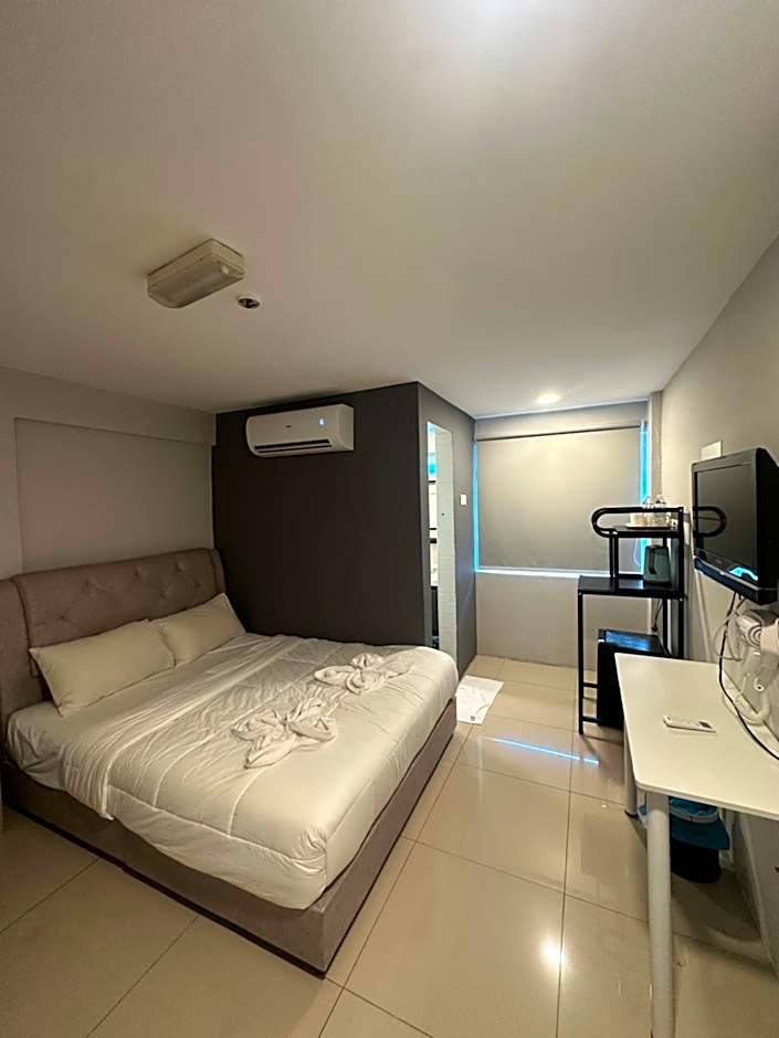 Photo 1 of 11 of Deluxe 1 Double Bed or 2 Beds