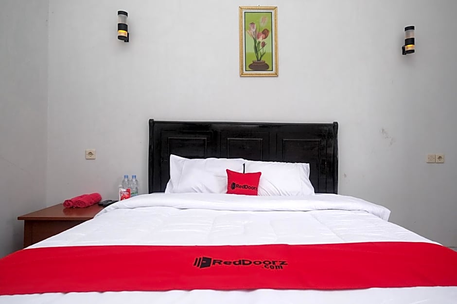 RedDoorz at Jalan Dieng 3