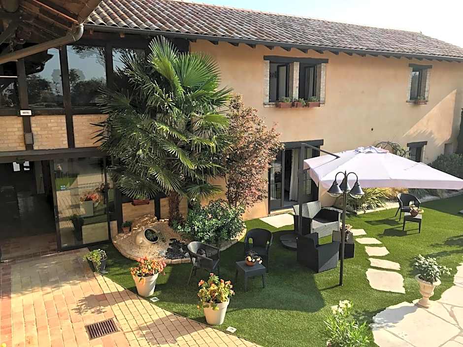 HOSTELLERIE DES BICHONNIERES