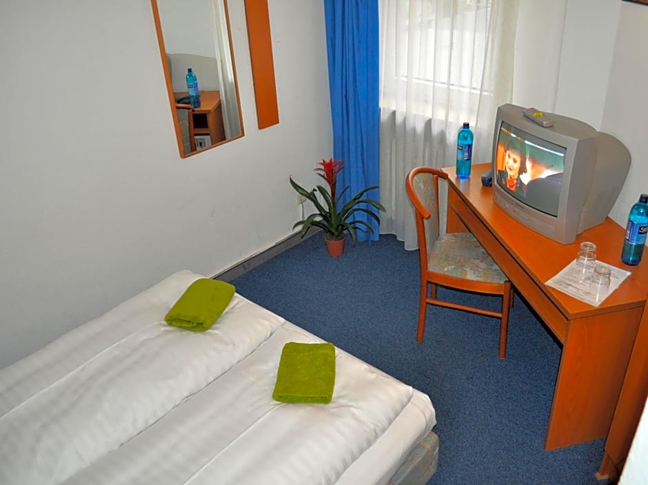 Photo 1 of 7 of Budget Double Room