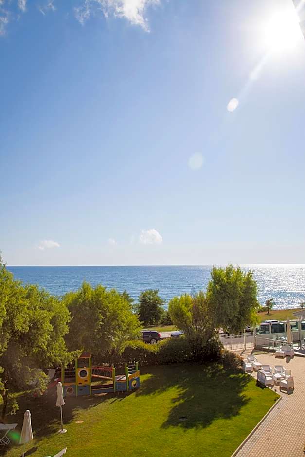 Hotel Perla Beach Luxury - All Inclusive & Free Beach Access