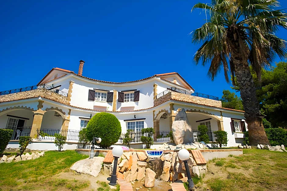 Anagenessis village hotel