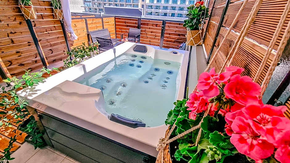 ATHENIAN MONTAZA HOTEL