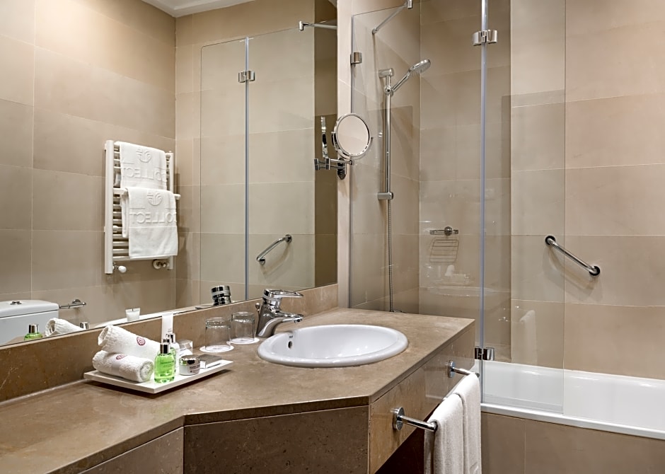 NH Collection Granada Victoria