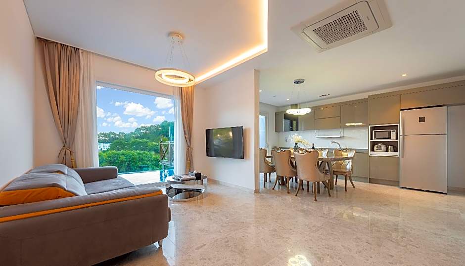 Friemily Pool Villa & Hotel