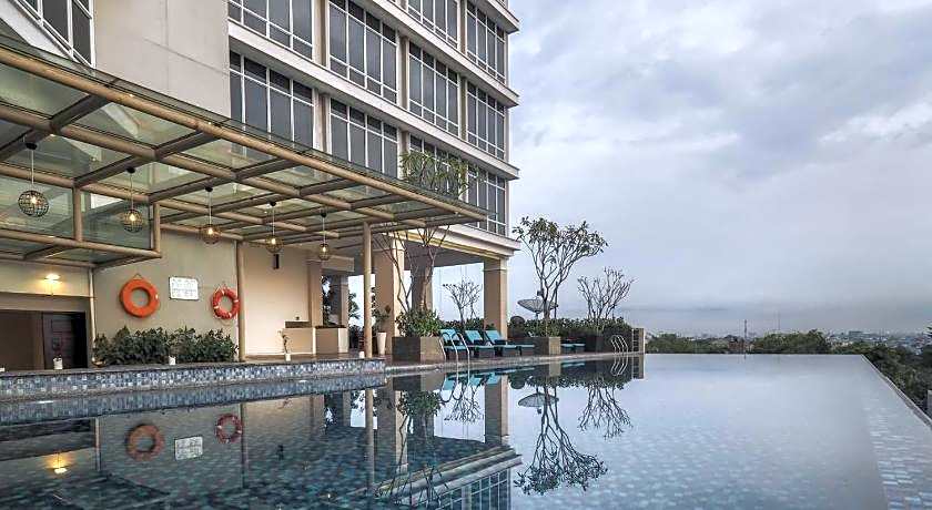 Grand Mercure Solo Baru