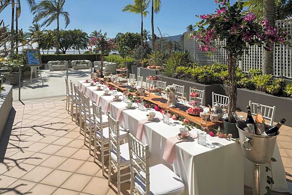 Cairns Harbourside Hotel