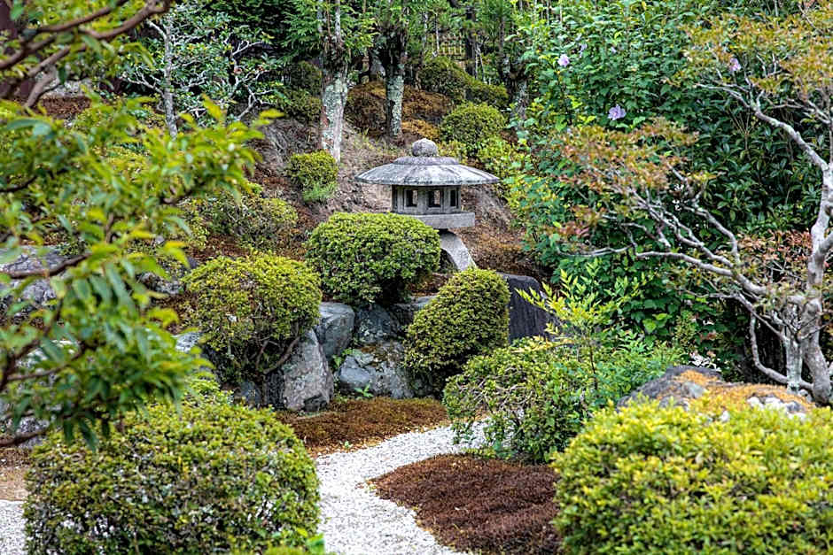 Japanese Ryokan Seryo