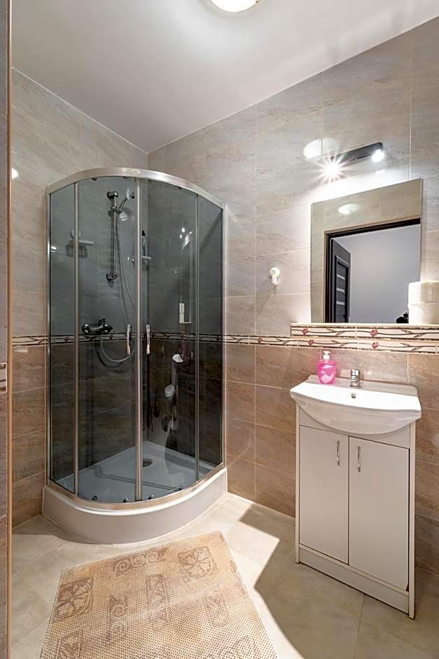 Tawerna "Cicha Przystań"