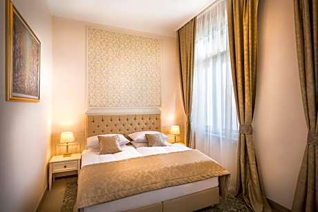 Superior Double Room with Balcony and Sea View