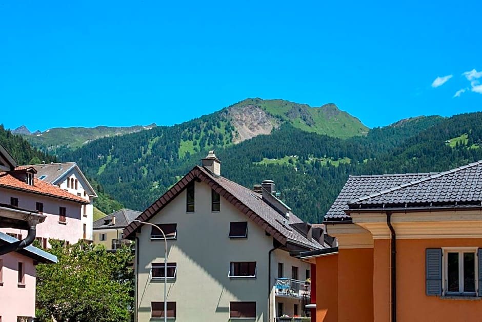 Hotel Des Alpes - Restaurant & Pizzeria