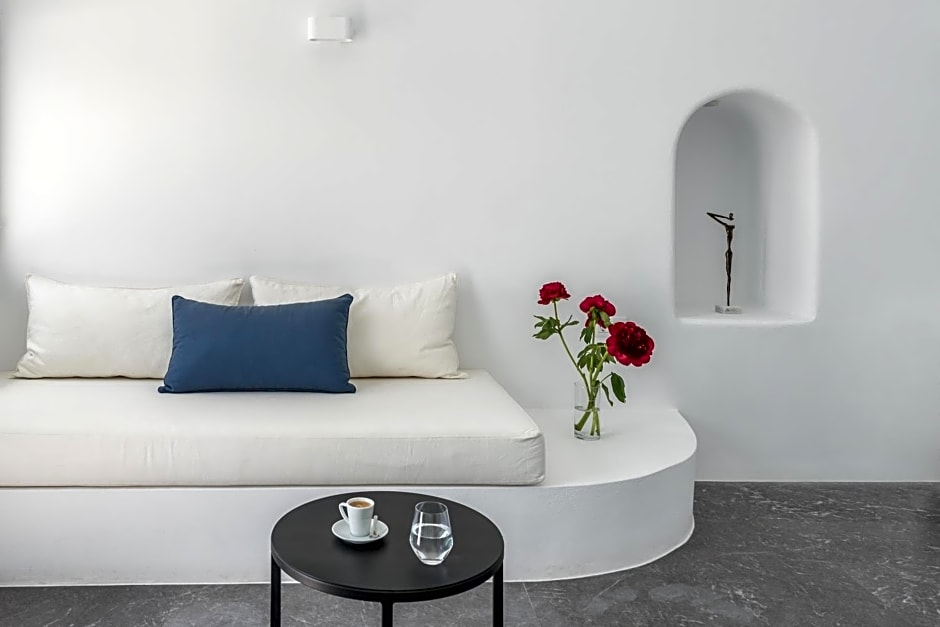 Chelidonia Luxury Suites