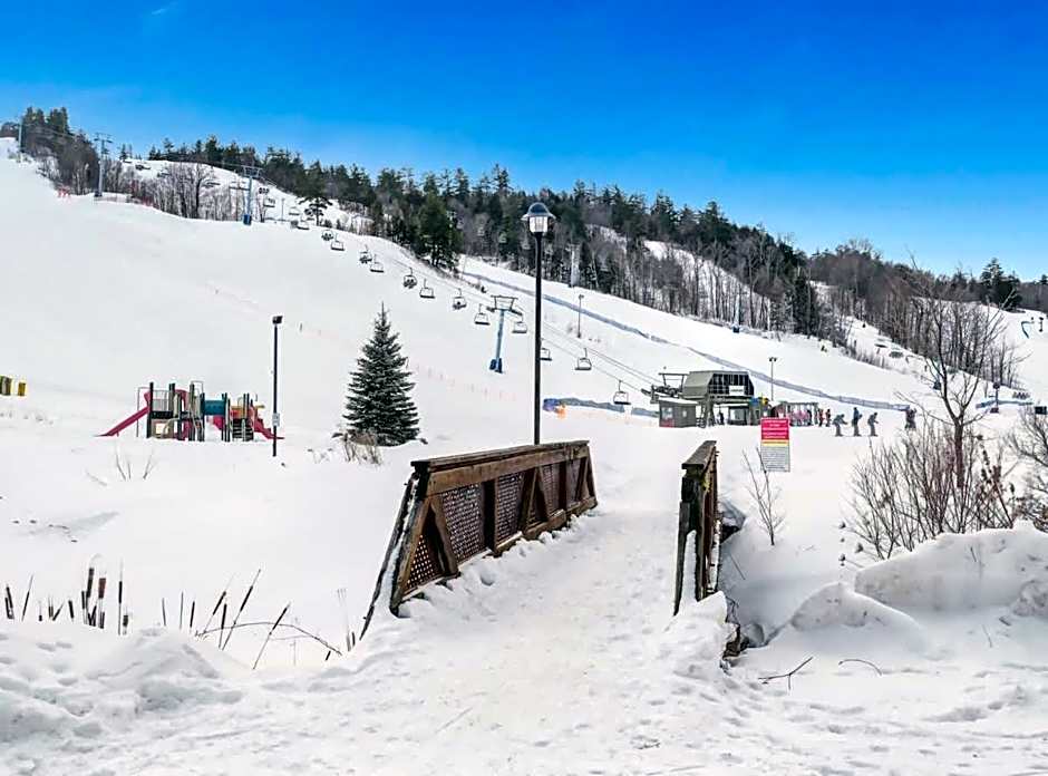 All Season Ski in Out Chalets at Calabogie Peaks