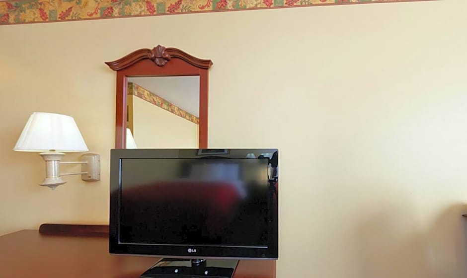 Country Inn & Suites by Radisson, Elkhart North, IN