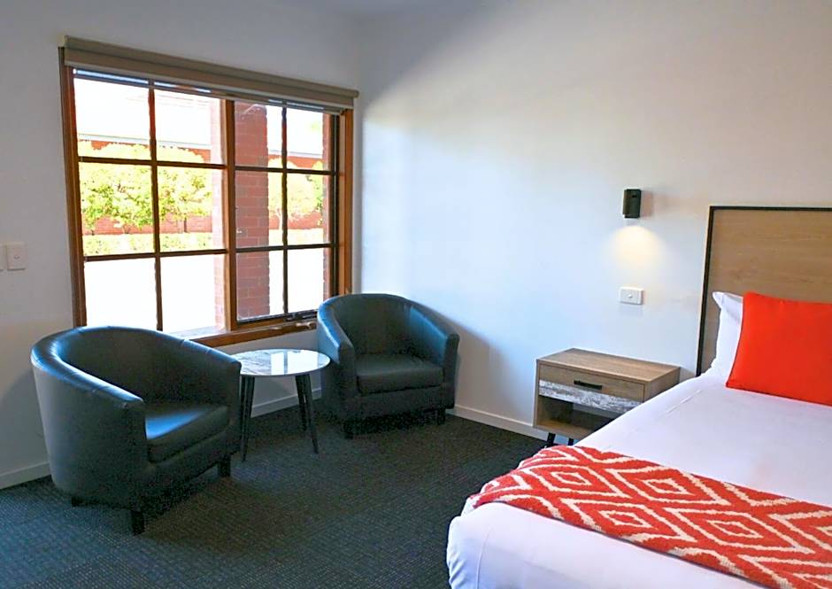 Peppermill Inn Motel