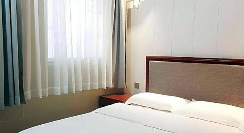 Green Tree Inn Nanjing Zhonghua Gate Subway Station Hotel