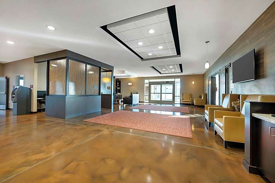 Best Western Plus Lakeview Hotel