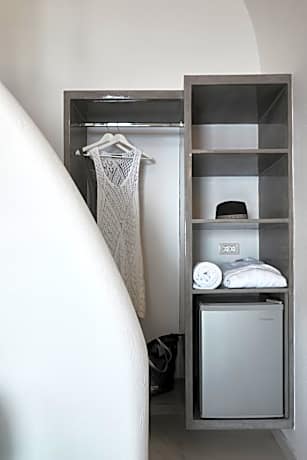 Exclusive Suite with outdoor heated private Jacuzzi