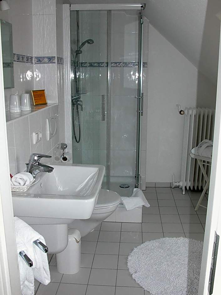 Burghaus & Villa Kronenburg