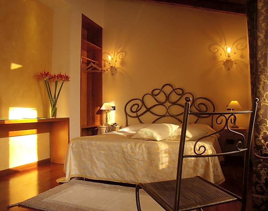 Hotel Isola Di Caprera