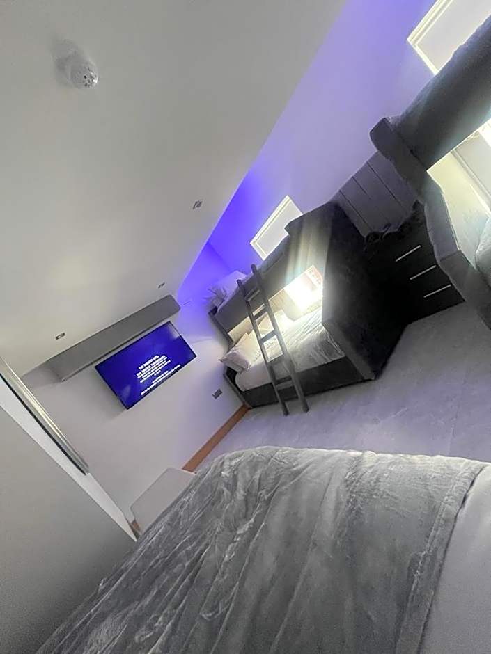 Belvedere Aparthotel - 83 Mount Pleasant