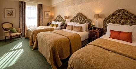 Executive Family Room