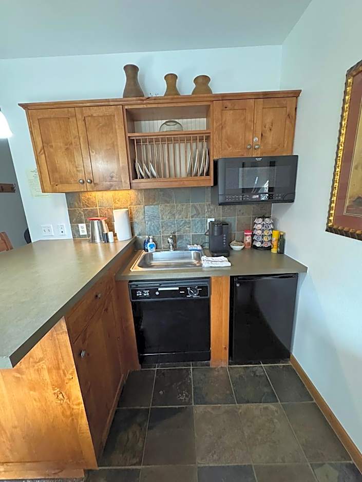 Morning Star Lodge - Hosted by Linda