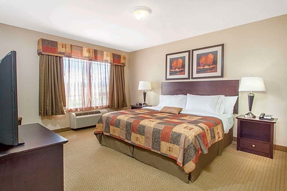 Ramada by Wyndham Pincher Creek