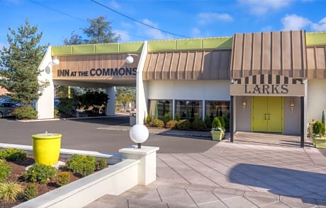 Inn at the Commons