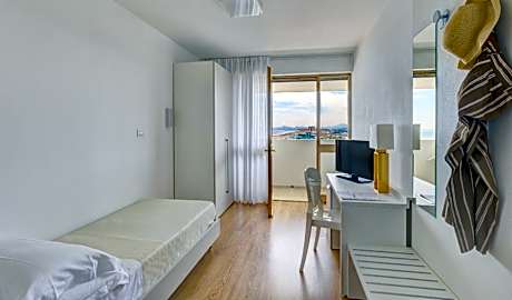 Classic Single Room with Balcony