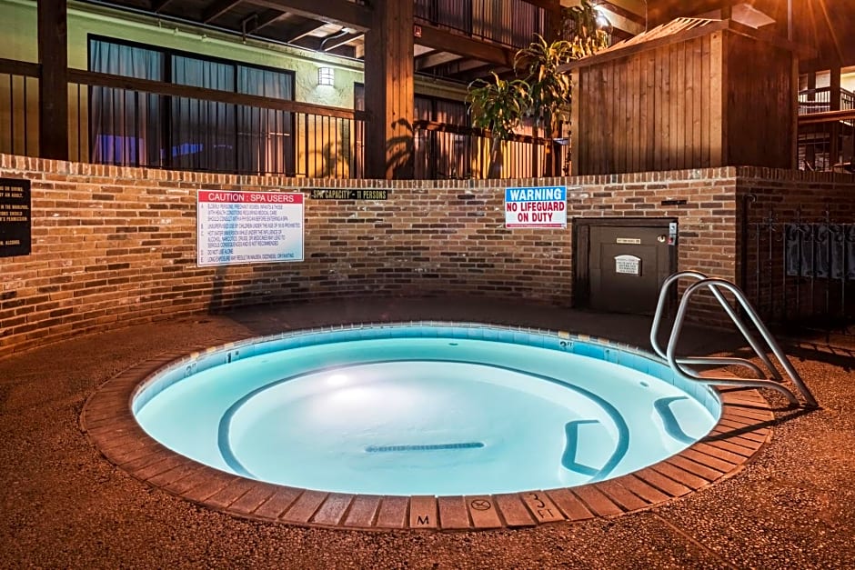 Holiday Inn At Six Flags Saint Louis by IHG