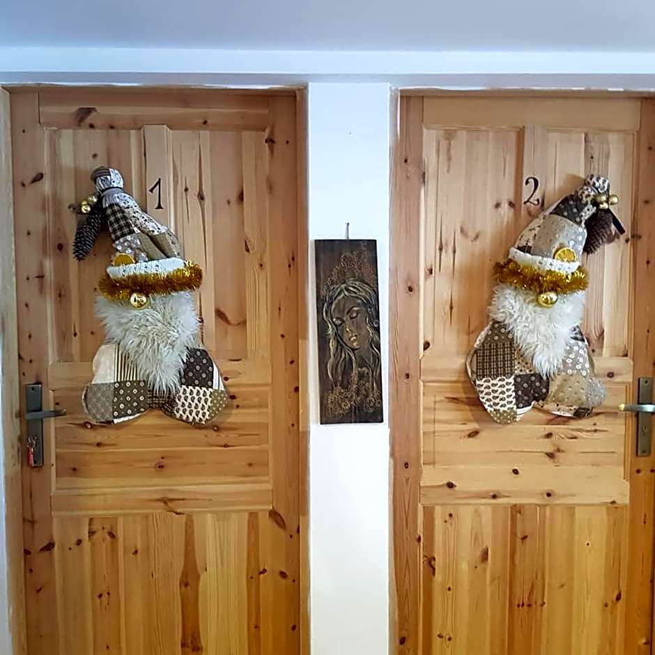 Pokoje Gościnne Art- Dworek