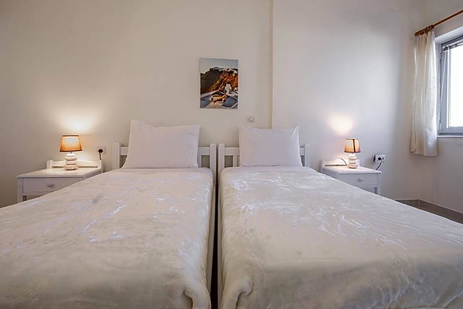 Photo 1 of 14 of Deluxe 2 Beds