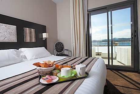 Deluxe Room with Seaview