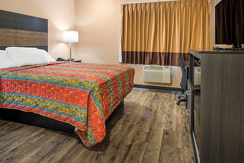 Knights Inn Grand Rapids East