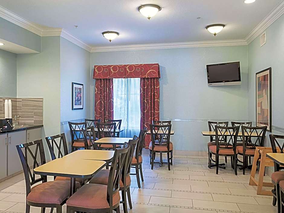 La Quinta Inn & Suites by Wyndham Slidell - North Shore Area
