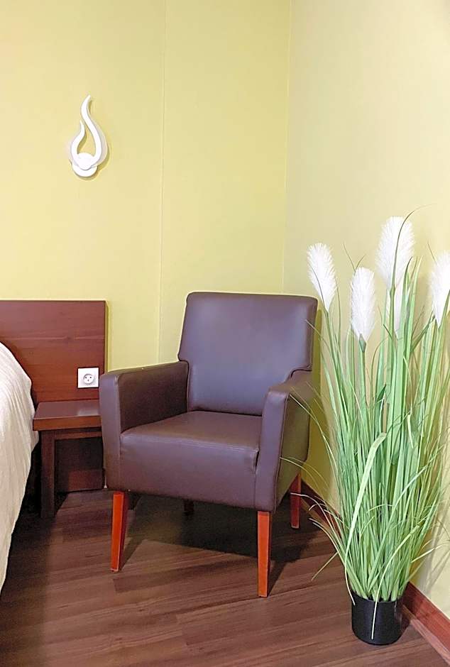 L'EMBLEME - BOUTIQUE HOTEL