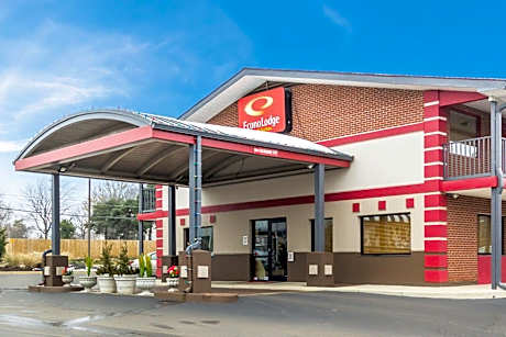 Econo Lodge Inn & Suites I-35 At Shawnee Mission